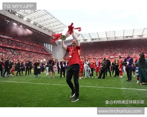 德甲激战回顾利物浦与巴萨平局逆转瞬间引发全场狂欢分析战术细节