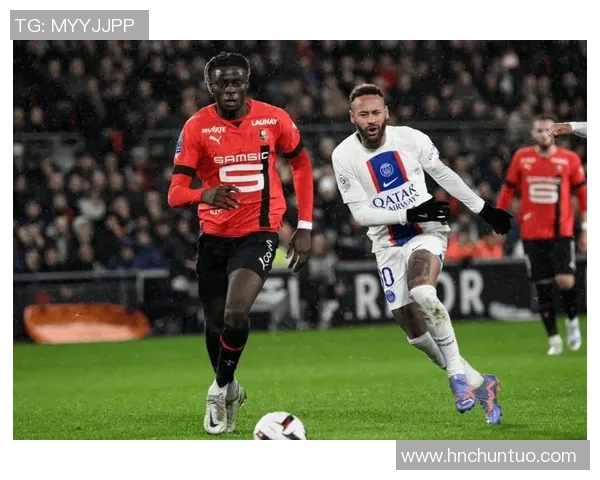 英超焦点战曼城与巴黎圣日耳曼战平乌龙球瞬间引发全场热议