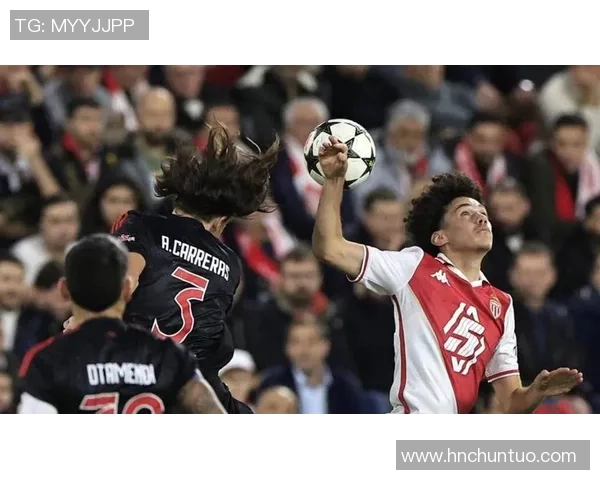 意甲赛场惊现冷门皇马小胜热刺引发争议判罚引爆全场气氛