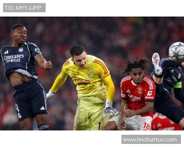 那不勒斯绝杀本菲卡4-3逆转胜利补时进球点燃全场激情 那不勒斯绝杀本菲卡4-3逆转胜利补时进球点燃全场激情