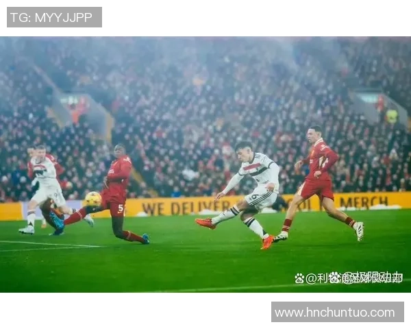 中超激战:多特蒙德3-0战胜皇马红牌事件引发全场热议与转会传闻 中超激战:多特蒙德3-0战胜皇马红牌事件引发全场热议与转会传闻